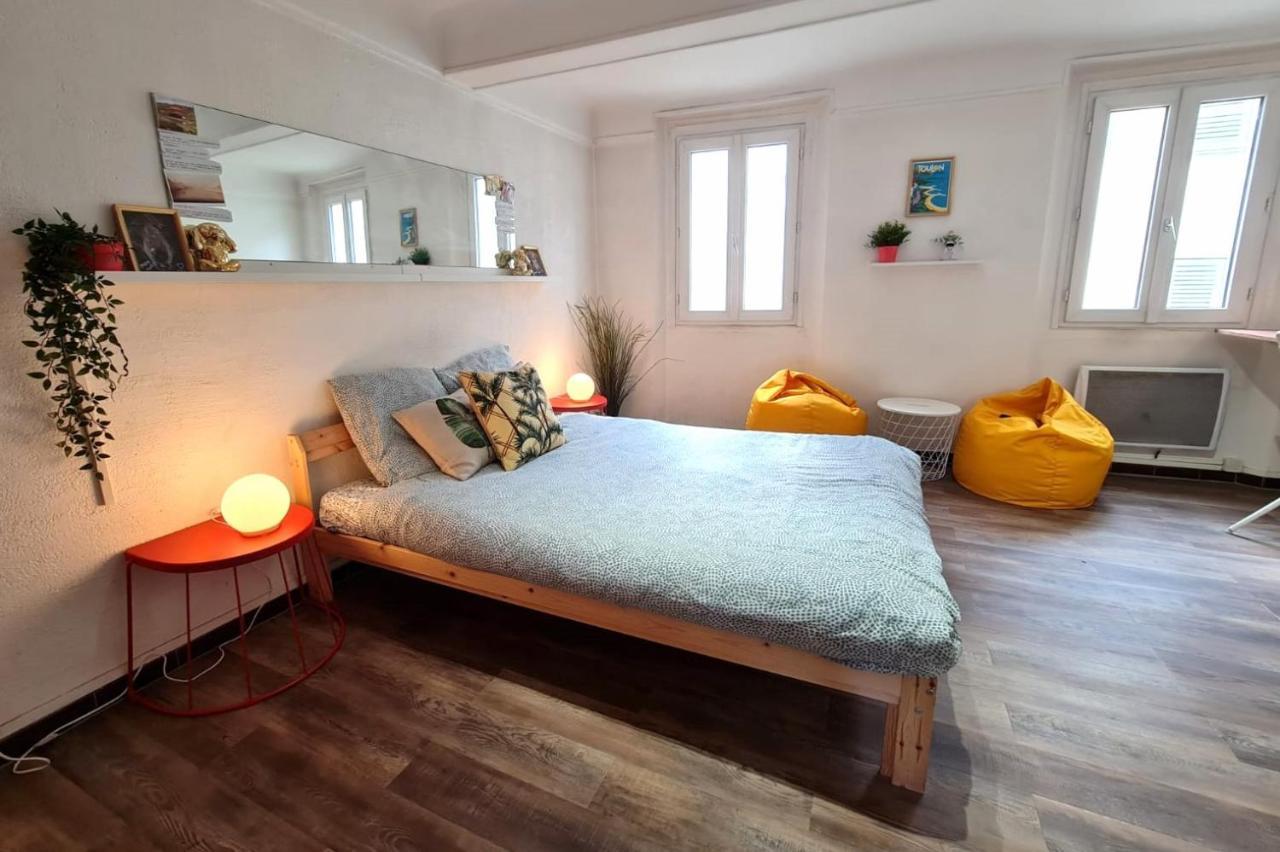 Les Halles - Studio Coeur De - Hyper Centre Apartment *